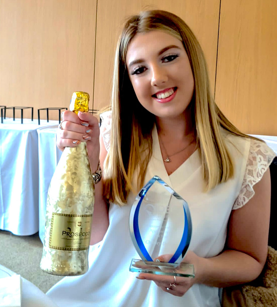 charley wins customer service award